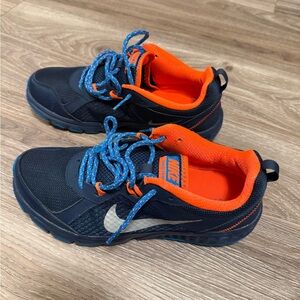NIKE WILD TRAIL Men's Athletic Shoes Navy Blue/Orange